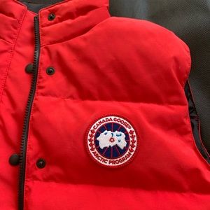 Never worn Canada Goose vest